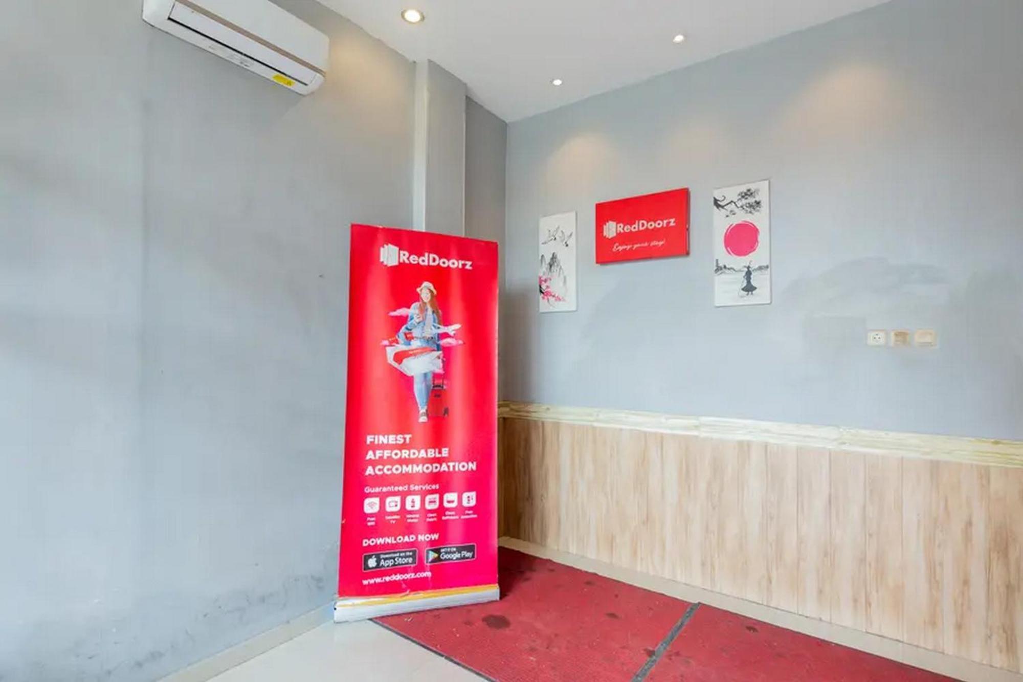Reddoorz @ Manukan Surabaya Exterior photo