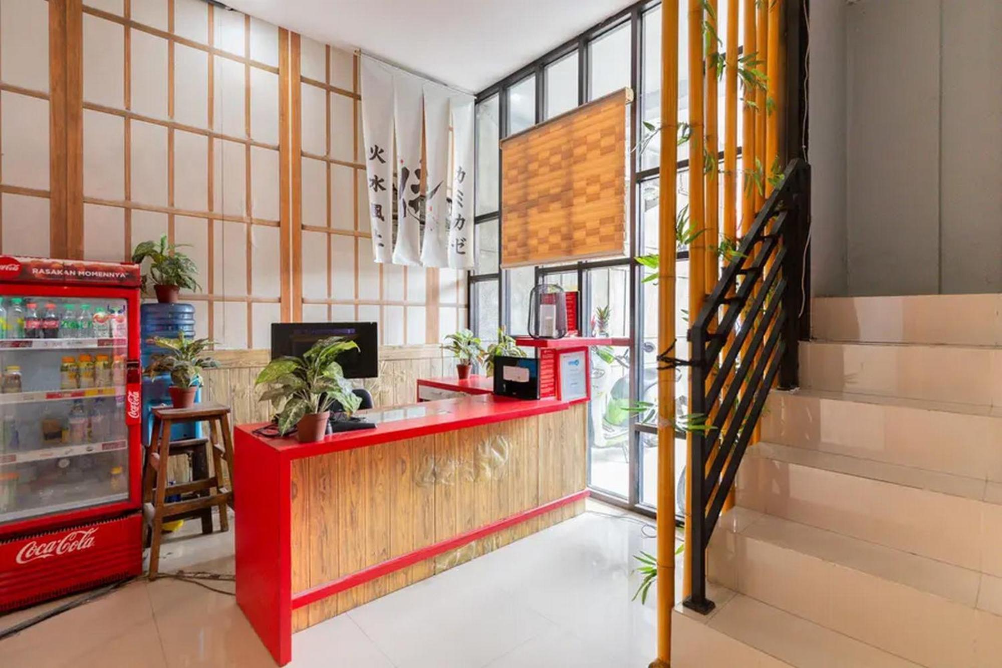 Reddoorz @ Manukan Surabaya Exterior photo
